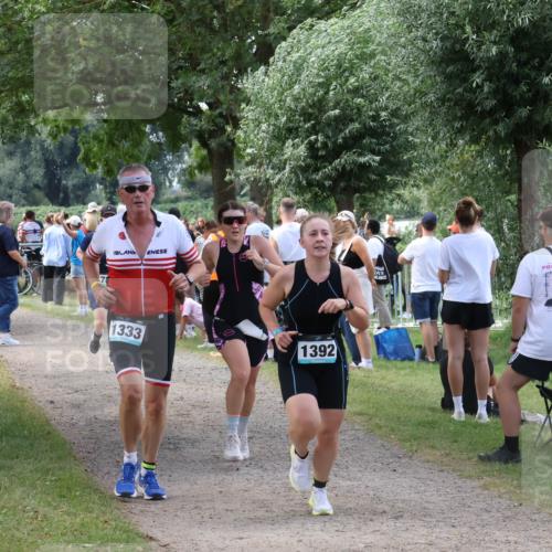 31.08.2025 - Elbe Triathlon Hamburg Luisa Fischer http://msf.ph/oto/8671650 31.08.2025 11:58:23 Laufen 1333, 1392 meine-sportfotos.de