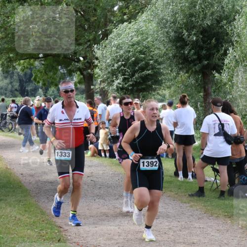 31.08.2025 - Elbe Triathlon Hamburg Luisa Fischer http://msf.ph/oto/8671655 31.08.2025 11:58:24 Laufen 1333, 1392 meine-sportfotos.de