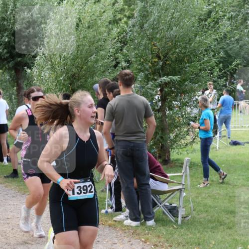31.08.2025 - Elbe Triathlon Hamburg Luisa Fischer http://msf.ph/oto/8671665 31.08.2025 11:58:25 Laufen 1392 meine-sportfotos.de
