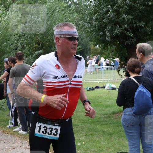 31.08.2025 - Elbe Triathlon Hamburg Luisa Fischer http://msf.ph/oto/8671682 31.08.2025 11:58:28 Laufen 1333 meine-sportfotos.de