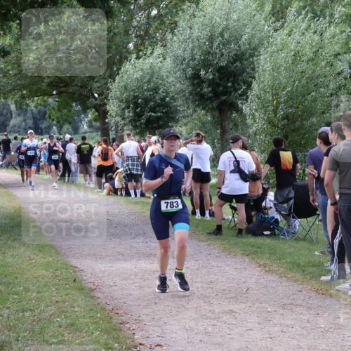 31.08.2025 - Elbe Triathlon Hamburg Luisa Fischer http://msf.ph/oto/8671684 31.08.2025 11:58:29 Laufen 136, 783 meine-sportfotos.de