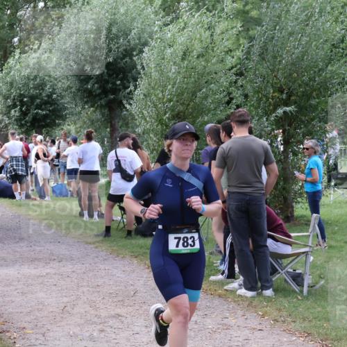 31.08.2025 - Elbe Triathlon Hamburg Luisa Fischer http://msf.ph/oto/8671694 31.08.2025 11:58:30 Laufen 1366, 783 meine-sportfotos.de
