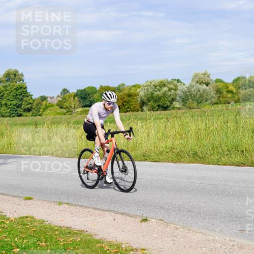 31.08.2025 - Elbe Triathlon Hamburg Michael Burmester http://msf.ph/oto/8671708 31.08.2025 10:03:30 Radfahren 419, 466, 609, 657, 749 meine-sportfotos.de