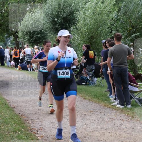 31.08.2025 - Elbe Triathlon Hamburg Luisa Fischer http://msf.ph/oto/8671727 31.08.2025 11:58:38 Laufen 1361, 1408 meine-sportfotos.de