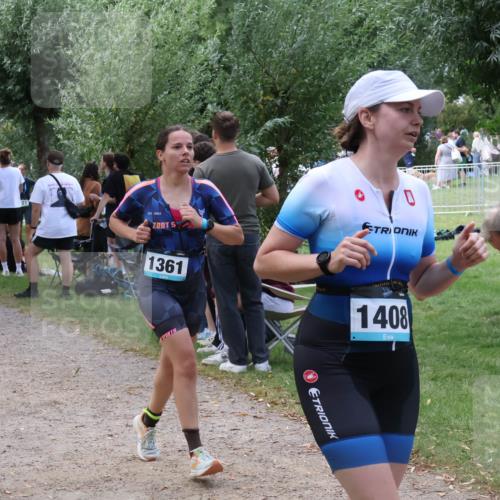 31.08.2025 - Elbe Triathlon Hamburg Luisa Fischer http://msf.ph/oto/8671733 31.08.2025 11:58:39 Laufen 1983, 1361, 1408 meine-sportfotos.de