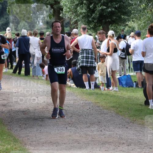 31.08.2025 - Elbe Triathlon Hamburg Luisa Fischer http://msf.ph/oto/8671741 31.08.2025 11:58:45 Laufen 8, 99, 749 meine-sportfotos.de