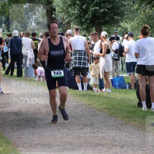 31.08.2025 - Elbe Triathlon Hamburg Luisa Fischer http://msf.ph/oto/8671744 31.08.2025 11:58:45 Laufen 8, 749 meine-sportfotos.de