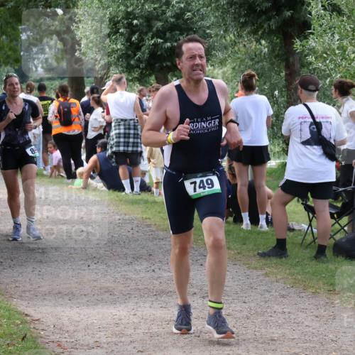 31.08.2025 - Elbe Triathlon Hamburg Luisa Fischer http://msf.ph/oto/8671762 31.08.2025 11:58:48 Laufen 782, 8, 749 meine-sportfotos.de