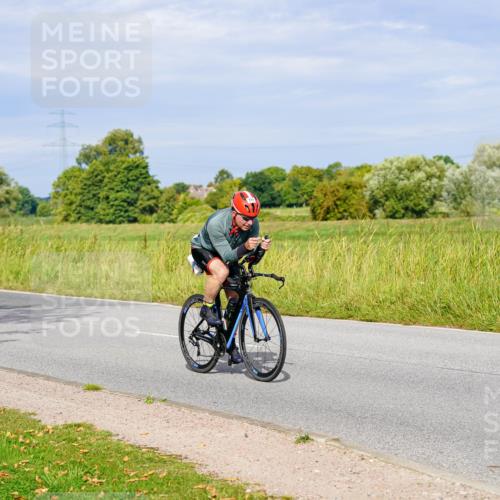 31.08.2025 - Elbe Triathlon Hamburg Michael Burmester http://msf.ph/oto/8671782 31.08.2025 10:03:42 Radfahren 547, 671, 695, 713, 728, 771, 778, 807 meine-sportfotos.de