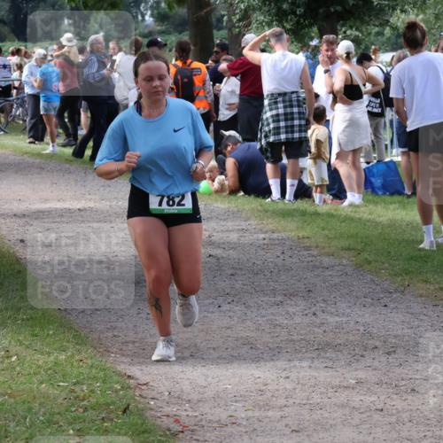 31.08.2025 - Elbe Triathlon Hamburg Luisa Fischer http://msf.ph/oto/8671784 31.08.2025 11:58:54 Laufen 782 meine-sportfotos.de