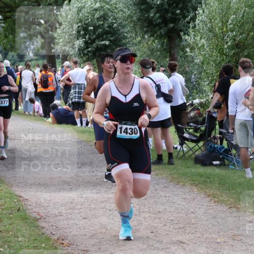 31.08.2025 - Elbe Triathlon Hamburg Luisa Fischer http://msf.ph/oto/8671794 31.08.2025 11:59:21 Laufen 1377, 1430 meine-sportfotos.de