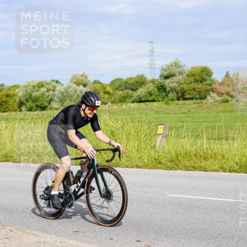 31.08.2025 - Elbe Triathlon Hamburg Michael Burmester http://msf.ph/oto/8671806 31.08.2025 10:03:44 Radfahren 547, 671, 695, 713, 728, 771, 778, 807 meine-sportfotos.de