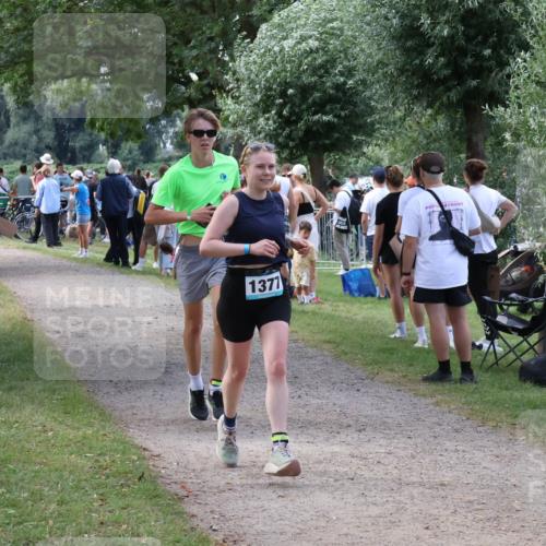 31.08.2025 - Elbe Triathlon Hamburg Luisa Fischer http://msf.ph/oto/8671813 31.08.2025 11:59:23 Laufen 1377 meine-sportfotos.de