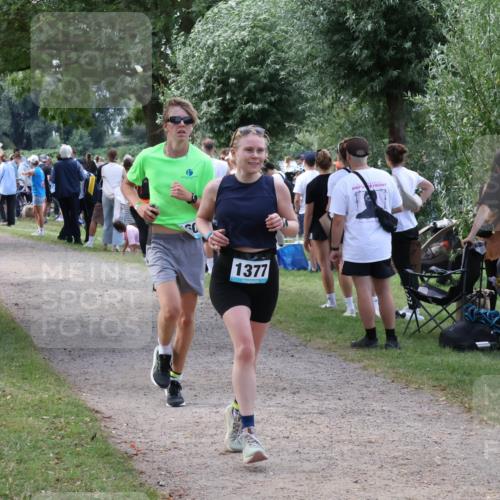 31.08.2025 - Elbe Triathlon Hamburg Luisa Fischer http://msf.ph/oto/8671815 31.08.2025 11:59:24 Laufen 1377 meine-sportfotos.de