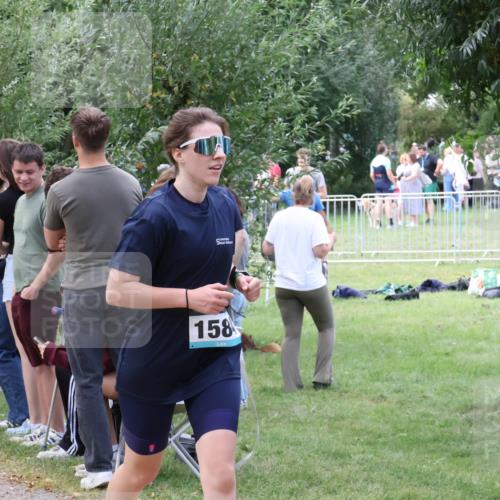 31.08.2025 - Elbe Triathlon Hamburg Luisa Fischer http://msf.ph/oto/8671832 31.08.2025 11:59:38 Laufen 158 meine-sportfotos.de
