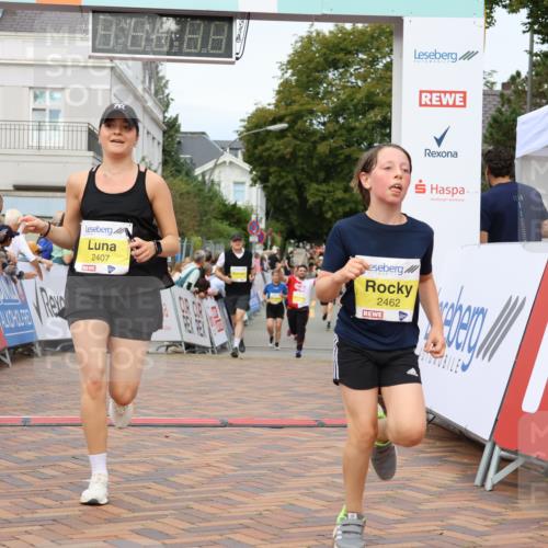 31.08.2025 - 21. Blankeneser Heldenlauf Strokosch-Dieckow http://msf.ph/oto/8671838 31.08.2025 10:31:52 Ziel 2077, 2407, 2280, 2462, 2278, 2228 meine-sportfotos.de