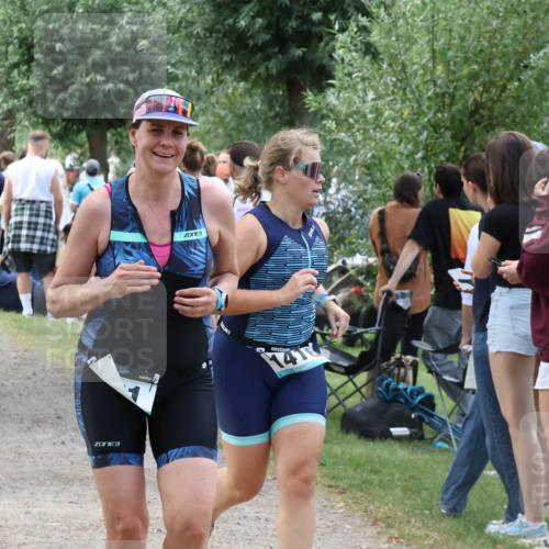 31.08.2025 - Elbe Triathlon Hamburg Luisa Fischer http://msf.ph/oto/8671847 31.08.2025 12:00:18 Laufen 1531, 3, 3, 141 meine-sportfotos.de