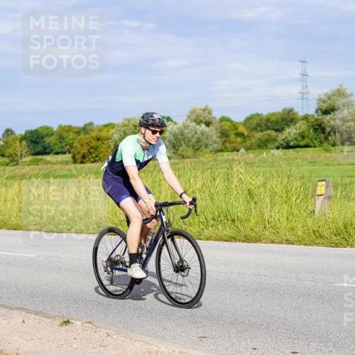31.08.2025 - Elbe Triathlon Hamburg Michael Burmester http://msf.ph/oto/8671895 31.08.2025 10:03:53 Radfahren 422, 528, 533, 577, 781 meine-sportfotos.de