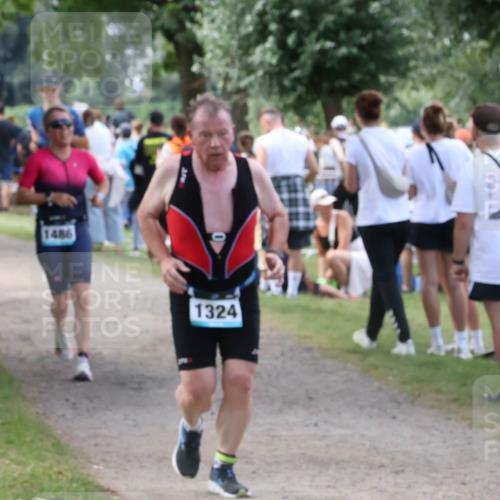 31.08.2025 - Elbe Triathlon Hamburg Luisa Fischer http://msf.ph/oto/8671898 31.08.2025 12:00:26 Laufen 1486, 1324 meine-sportfotos.de