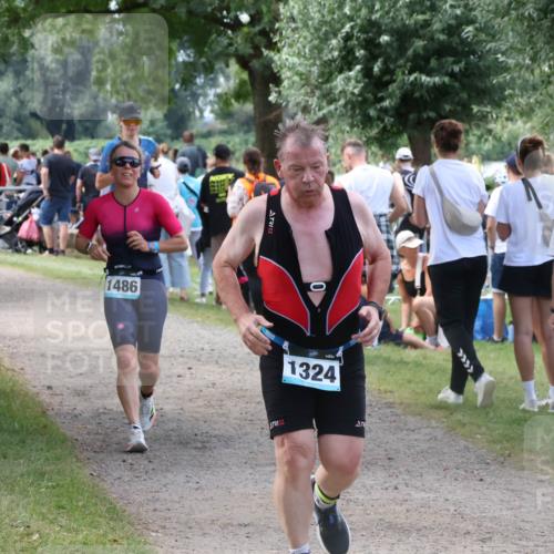 31.08.2025 - Elbe Triathlon Hamburg Luisa Fischer http://msf.ph/oto/8671900 31.08.2025 12:00:26 Laufen 1486, 1324 meine-sportfotos.de