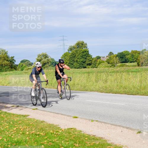 31.08.2025 - Elbe Triathlon Hamburg Michael Burmester http://msf.ph/oto/8671903 31.08.2025 10:03:55 Radfahren 422, 528, 533, 577, 781, 856 meine-sportfotos.de