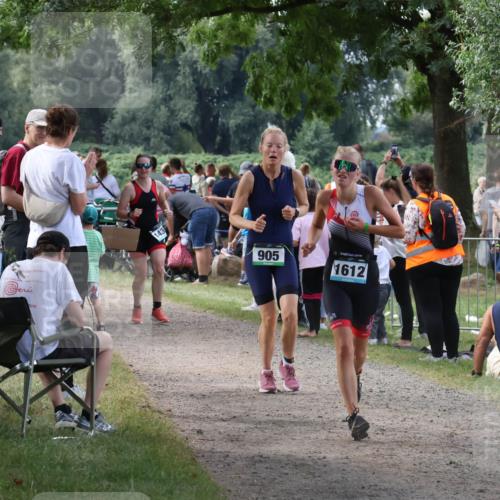 31.08.2025 - Elbe Triathlon Hamburg Luisa Fischer http://msf.ph/oto/8671957 31.08.2025 12:00:35 Laufen 905, 1612 meine-sportfotos.de