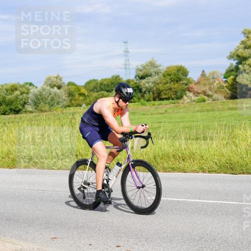 31.08.2025 - Elbe Triathlon Hamburg Michael Burmester http://msf.ph/oto/8671962 31.08.2025 10:03:59 Radfahren 422, 528, 577, 781, 856 meine-sportfotos.de