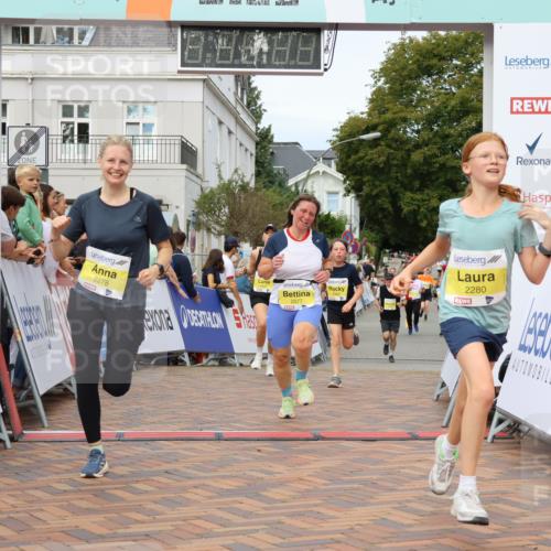 31.08.2025 - 21. Blankeneser Heldenlauf Strokosch-Dieckow http://msf.ph/oto/8671988 31.08.2025 10:31:49 Ziel 2077, 2407, 2280, 2462, 2340, 2278 meine-sportfotos.de