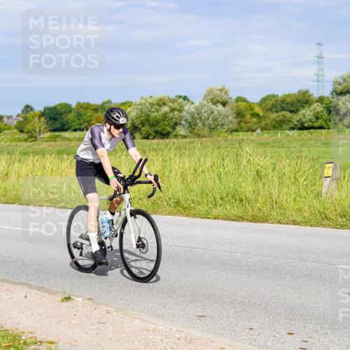 31.08.2025 - Elbe Triathlon Hamburg Michael Burmester http://msf.ph/oto/8672024 31.08.2025 10:04:12 Radfahren 407, 710, 742, 903 meine-sportfotos.de