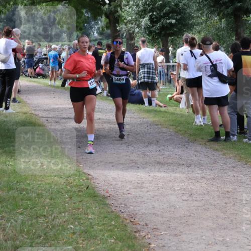 31.08.2025 - Elbe Triathlon Hamburg Luisa Fischer http://msf.ph/oto/8672037 31.08.2025 12:00:56 Laufen 151, 1409 meine-sportfotos.de