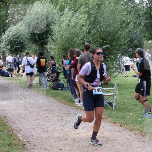 31.08.2025 - Elbe Triathlon Hamburg Luisa Fischer http://msf.ph/oto/8672077 31.08.2025 12:01:00 Laufen 140 meine-sportfotos.de