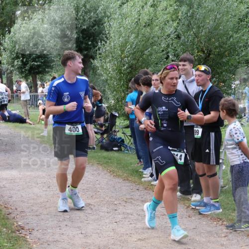 31.08.2025 - Elbe Triathlon Hamburg Luisa Fischer http://msf.ph/oto/8672094 31.08.2025 12:01:19 Laufen 400, 4 meine-sportfotos.de