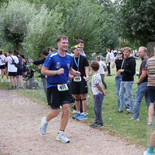 31.08.2025 - Elbe Triathlon Hamburg Luisa Fischer http://msf.ph/oto/8672103 31.08.2025 12:01:20 Laufen 400, 399, 914 meine-sportfotos.de