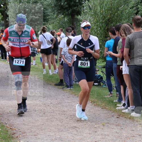 31.08.2025 - Elbe Triathlon Hamburg Luisa Fischer http://msf.ph/oto/8672119 31.08.2025 12:01:43 Laufen 7, 1000, 1271, 6, 70763, 801 meine-sportfotos.de