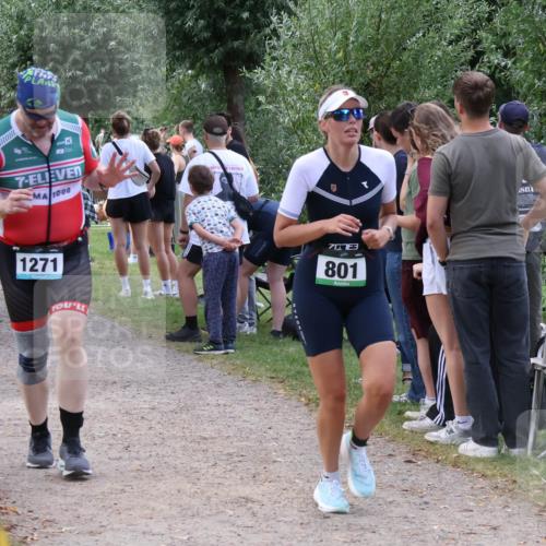 31.08.2025 - Elbe Triathlon Hamburg Luisa Fischer http://msf.ph/oto/8672121 31.08.2025 12:01:43 Laufen 7, 1000, 1271, 70763, 801 meine-sportfotos.de