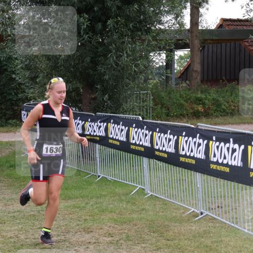31.08.2025 - Elbe Triathlon Hamburg Luisa Fischer http://msf.ph/oto/8672152 31.08.2025 12:52:39 Laufen 1630 meine-sportfotos.de
