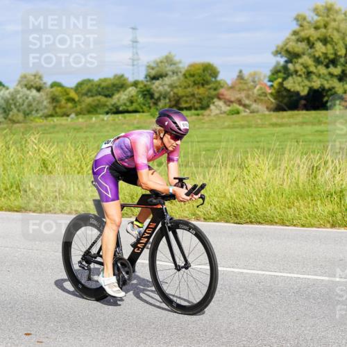 31.08.2025 - Elbe Triathlon Hamburg Michael Burmester http://msf.ph/oto/8672153 31.08.2025 10:04:28 Radfahren 597, 790, 880, 902, 918 meine-sportfotos.de