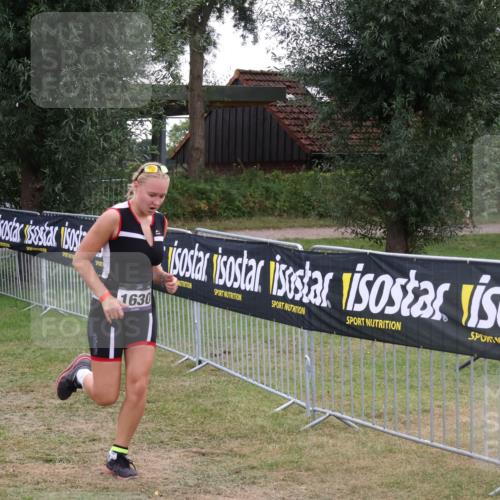 31.08.2025 - Elbe Triathlon Hamburg Luisa Fischer http://msf.ph/oto/8672158 31.08.2025 12:52:39 Laufen 1630 meine-sportfotos.de
