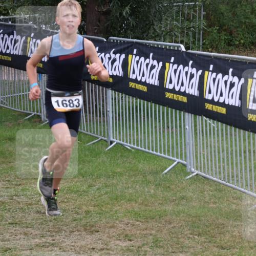 31.08.2025 - Elbe Triathlon Hamburg Luisa Fischer http://msf.ph/oto/8672181 31.08.2025 12:53:12 Laufen 1683 meine-sportfotos.de
