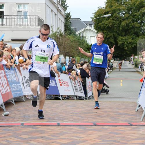 31.08.2025 - 21. Blankeneser Heldenlauf Strokosch-Dieckow http://msf.ph/oto/8672204 31.08.2025 10:52:48 Ziel 3706, 3473 meine-sportfotos.de