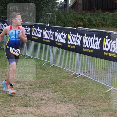 31.08.2025 - Elbe Triathlon Hamburg Luisa Fischer http://msf.ph/oto/8672250 31.08.2025 12:56:25 Laufen 1674 meine-sportfotos.de