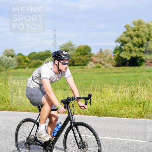 31.08.2025 - Elbe Triathlon Hamburg Michael Burmester http://msf.ph/oto/8672263 31.08.2025 10:04:39 Radfahren 400, 726, 920, 931 meine-sportfotos.de