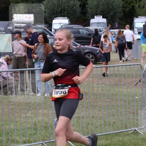 31.08.2025 - Elbe Triathlon Hamburg Luisa Fischer http://msf.ph/oto/8672269 31.08.2025 12:56:38 Laufen 2, 1 meine-sportfotos.de