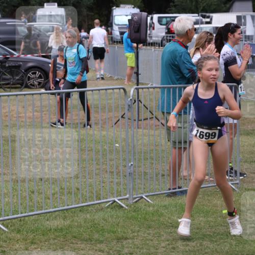 31.08.2025 - Elbe Triathlon Hamburg Luisa Fischer http://msf.ph/oto/8672273 31.08.2025 12:56:41 Laufen 1699, 15 meine-sportfotos.de