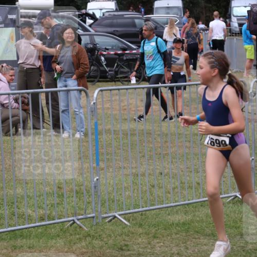 31.08.2025 - Elbe Triathlon Hamburg Luisa Fischer http://msf.ph/oto/8672278 31.08.2025 12:56:42 Laufen 2, 1, 271, 1699 meine-sportfotos.de