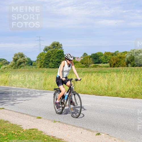 31.08.2025 - Elbe Triathlon Hamburg Michael Burmester http://msf.ph/oto/8672288 31.08.2025 10:04:56 Radfahren 690, 792 meine-sportfotos.de