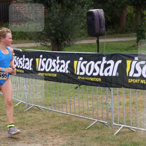 31.08.2025 - Elbe Triathlon Hamburg Luisa Fischer http://msf.ph/oto/8672323 31.08.2025 12:56:54 Laufen 1695 meine-sportfotos.de