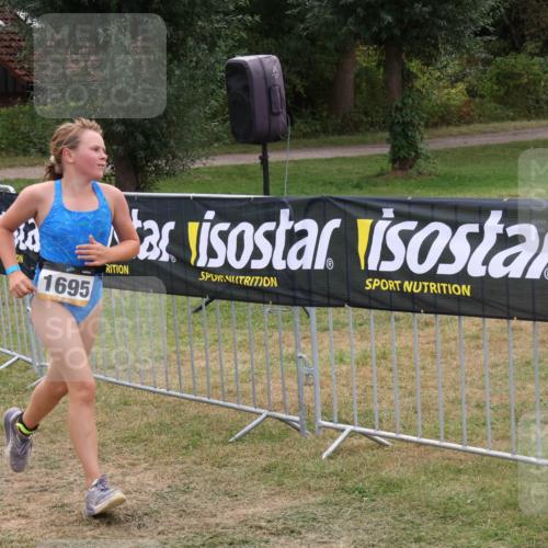 31.08.2025 - Elbe Triathlon Hamburg Luisa Fischer http://msf.ph/oto/8672325 31.08.2025 12:56:54 Laufen 1695 meine-sportfotos.de