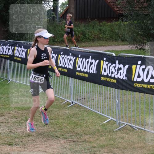 31.08.2025 - Elbe Triathlon Hamburg Luisa Fischer http://msf.ph/oto/8672326 31.08.2025 12:57:34 Laufen 1656 meine-sportfotos.de