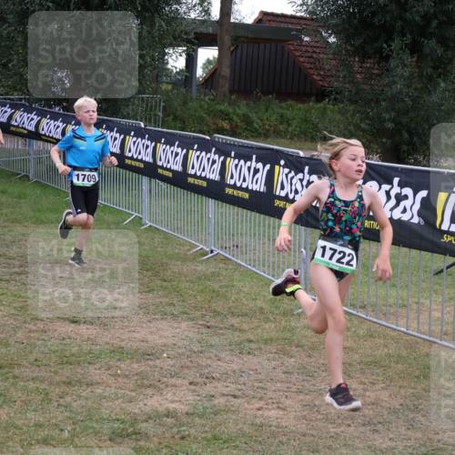 31.08.2025 - Elbe Triathlon Hamburg Luisa Fischer http://msf.ph/oto/8672373 31.08.2025 13:00:07 Laufen 1724, 1709, 1722 meine-sportfotos.de